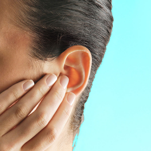 Avalia&ccedil;&atilde;o da rela&ccedil;&atilde;o entre  severidade do zumbido e  perda auditiva, sexo e idade do  paciente